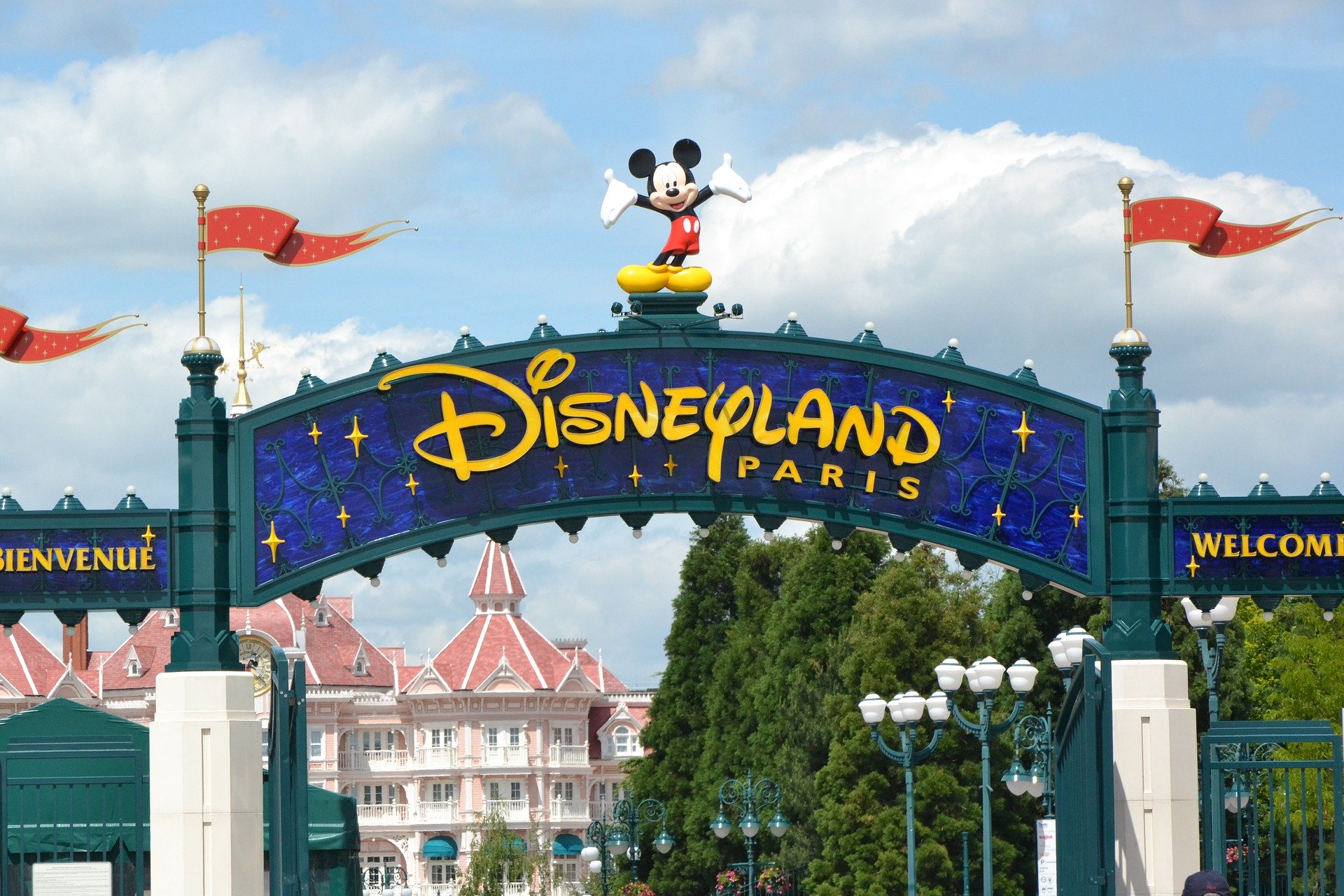 Transfert disneyland paris - chauffeur vtc - alyam driver